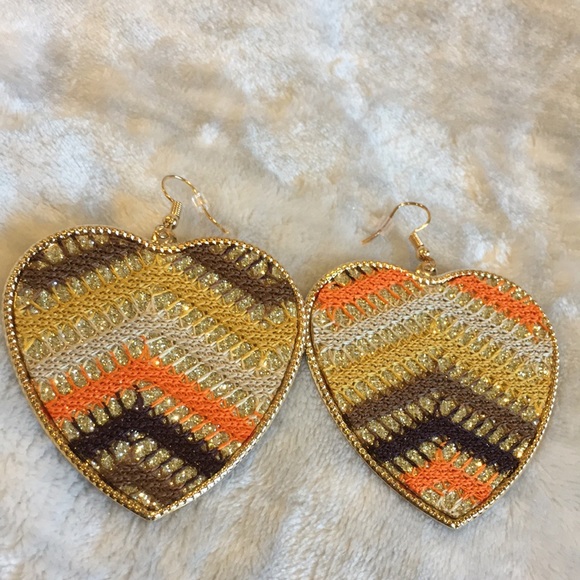 Crocheted Autumn Heart Fashion Earrings Boho Gold Alloy NWT 2.25” lightweight - Picture 14 of 16